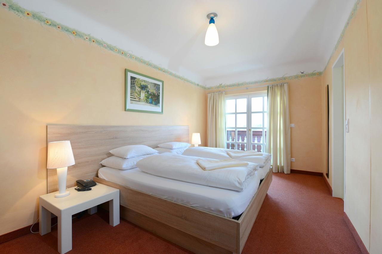 Lust Und Laune Hotel Am Woerthersee Portschach am Woerthersee Ngoại thất bức ảnh